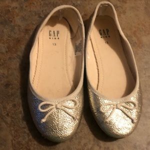 Little girls gold ballet flats